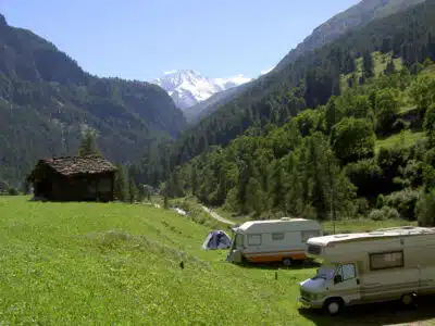 camping-car-montagne