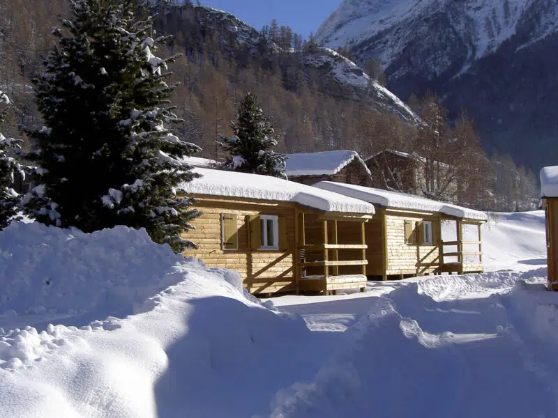 chalet-abeille-neige